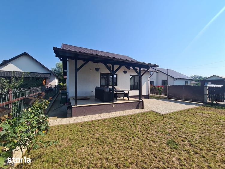 Casă cu 3 camere cu Teren 250 Mp în Lilieci