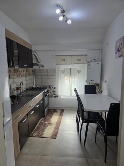 Apartament cu 2 camere semidecomandat în Giroc