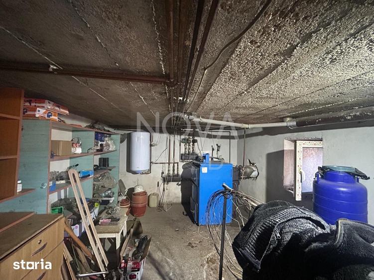 Casă cu 5 camere cu Teren 845 Mp în Roșia