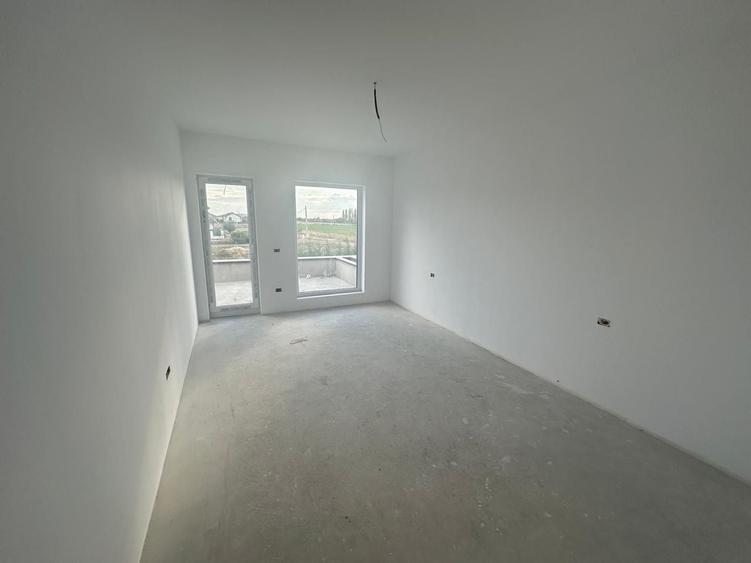 Duplex cu 4 camere cu Canalizare în Dumbrăvița