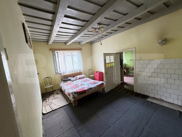 Casă cu 3 camere cu Teren 1000 Mp în Hurez
