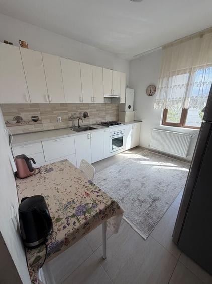 Casă cu 4 camere cu Teren 250 Mp în Central