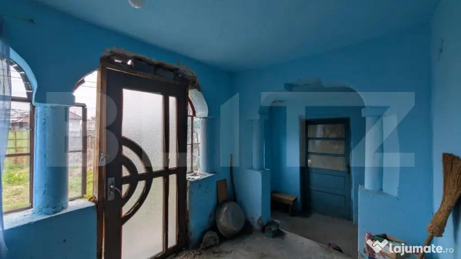 Gheboieni proprietate de renovat 1100 mp, lini?te ?i i - 12