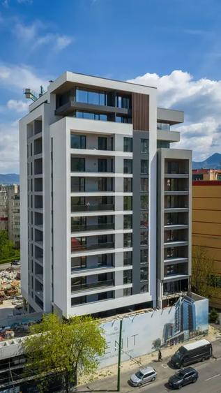 Penthouse cu 3 camere decomandat, mobilat în Răcădău