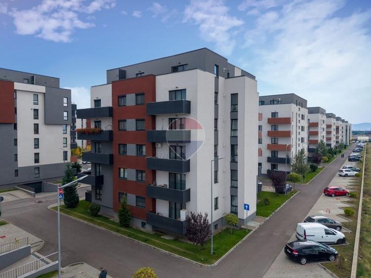 Apartament cu 2 camere semidecomandat, mobilat în Bartolomeu