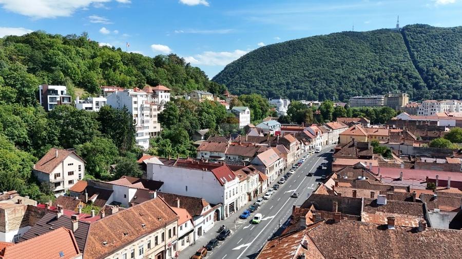 Garsonieră semidecomandată în Brașovul Vechi