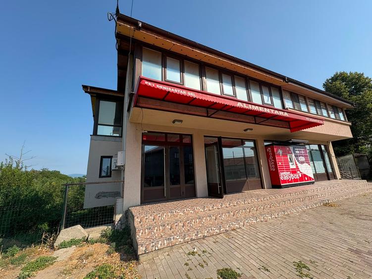Spațiu comercial, de 50 mp, în Golești