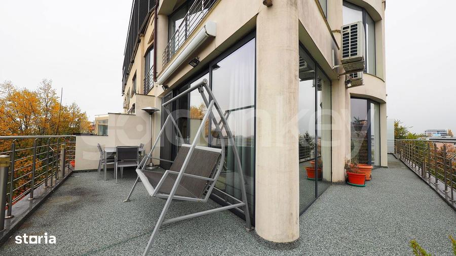 Apartament cu 5 camere, mobilat în Băneasa