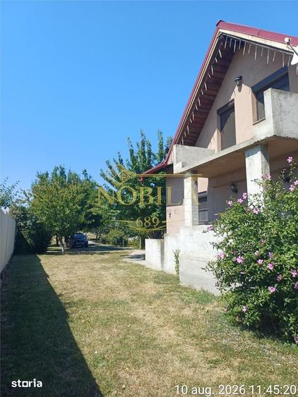 Casă cu 5 camere cu Teren 1600 Mp în Sascut