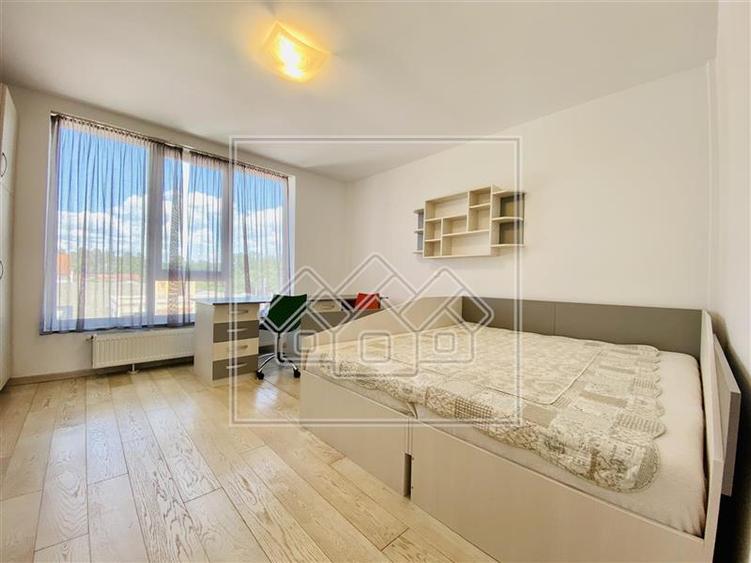 Apartament cu 3 camere decomandat în Arhitecților - Calea Cisnădiei