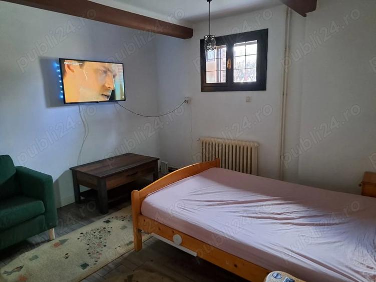 Garsonieră decomandată în Central