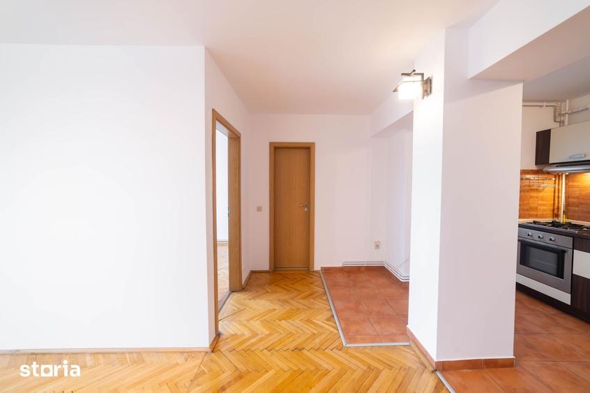 Apartament cu 3 camere în Circumvalațiunii