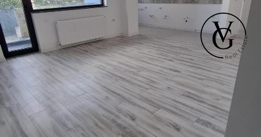 Apartament cu 3 camere decomandat în Kamsas
