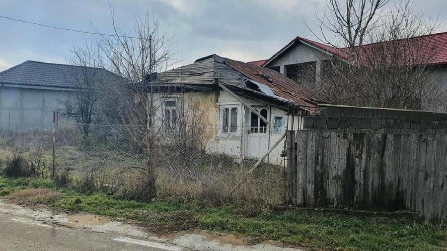 Casă individuală cu 4 camere cu Teren 810 Mp în Suraia