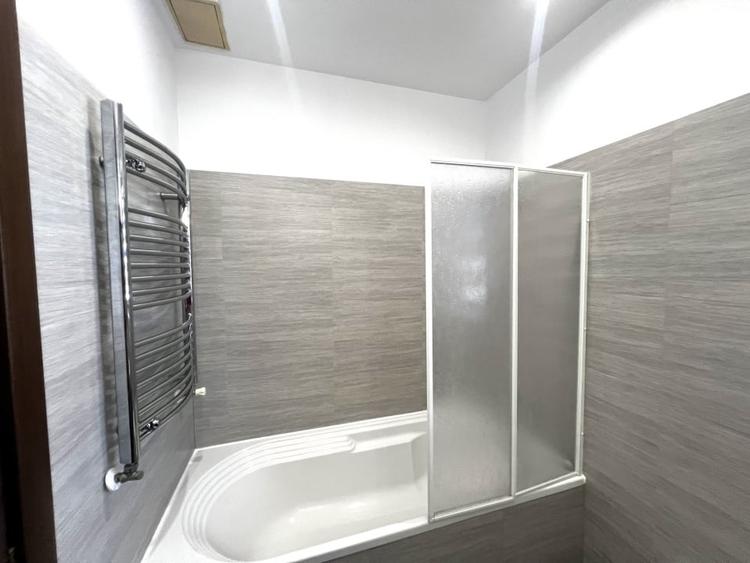 Apartament cu 4 camere decomandat, mobilat în Dorobanți