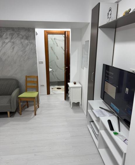 Apartament cu 2 camere semidecomandat în Floreasca