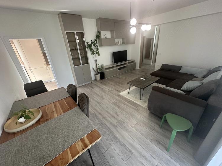 Apartament cu 2 camere decomandat în Aradului