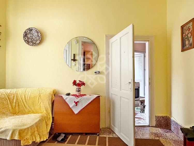 Casă individuală cu 4 camere circular cu Canalizare în Ultracentral