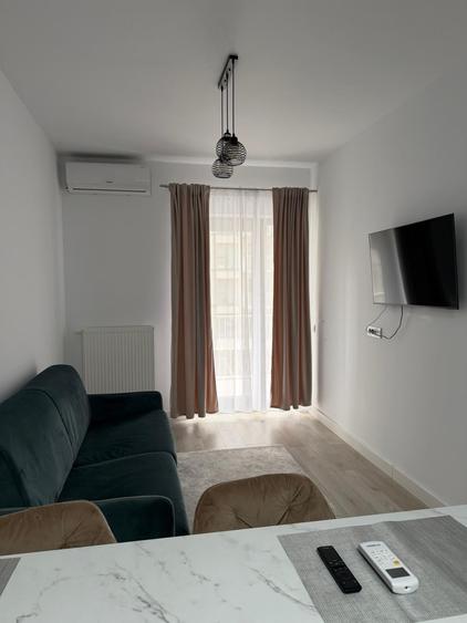 Apartament cu 2 camere semidecomandat în Baza 3