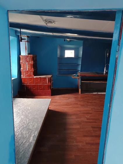 Casă cu 2 camere cu Teren 1400 Mp în Ivănești