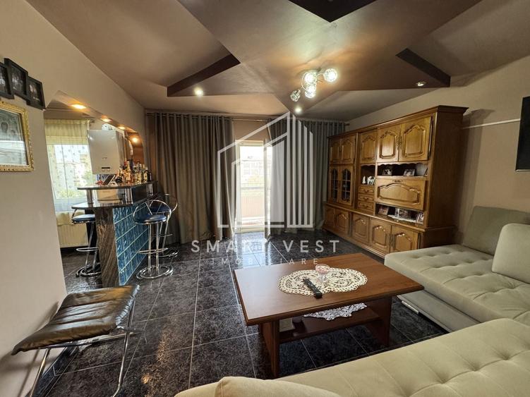 Apartament cu 4 camere decomandat în Micro 16