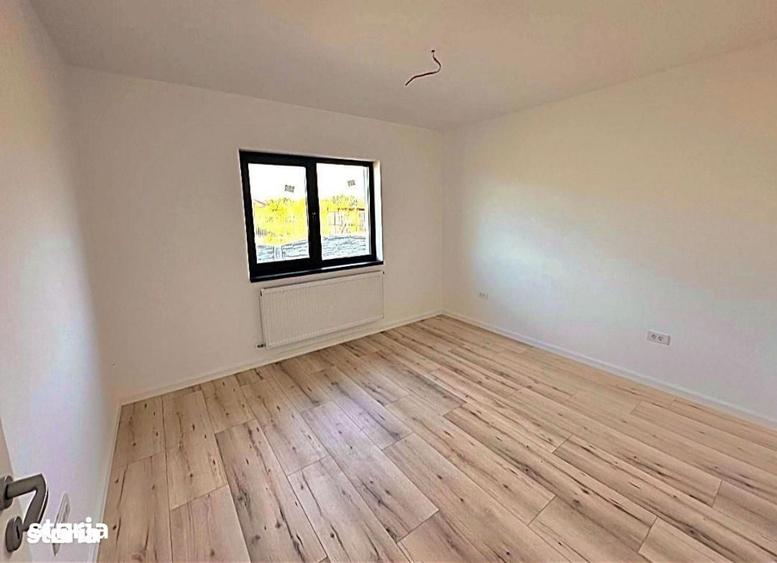 Casă cu 4 camere cu Teren 400 Mp în Clinceni