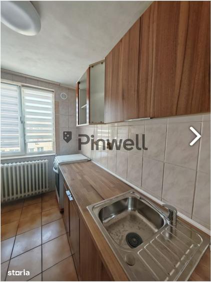 Apartament cu 3 camere în Tei