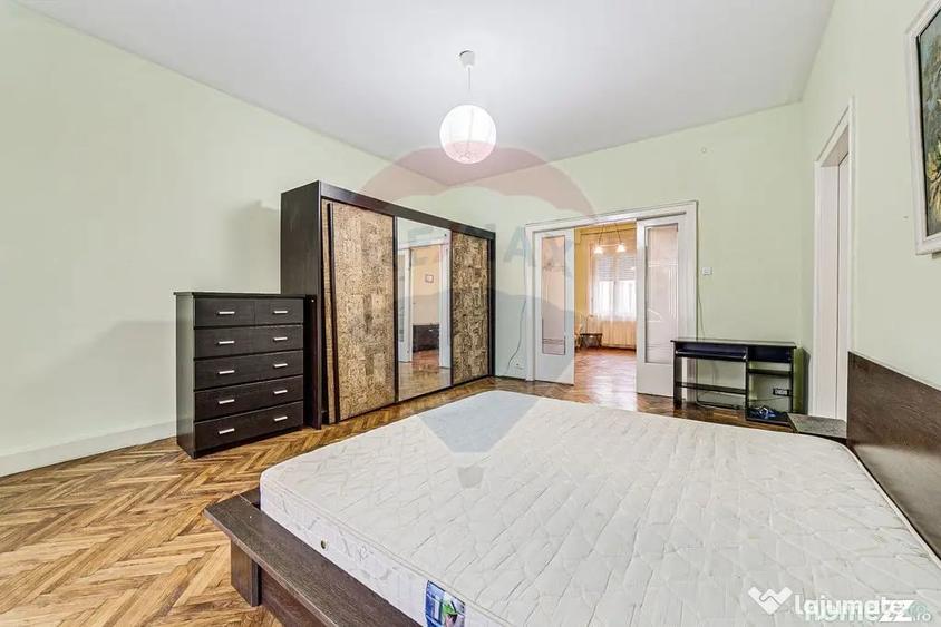 Apartament cu 4 camere decomandat în Ultracentral