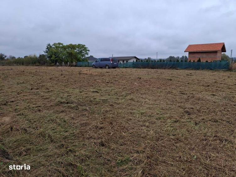 Teren de 2300 mp, în Săcălășeni