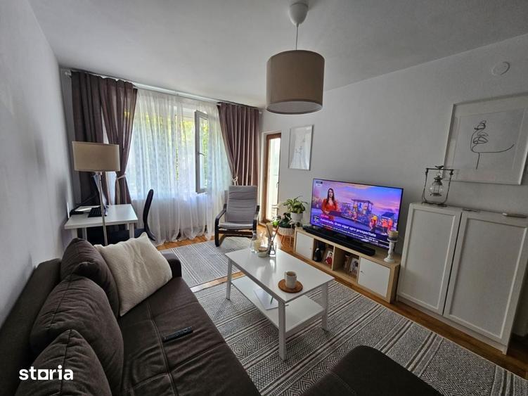 Apartament cu 2 camere decomandat în Democrației