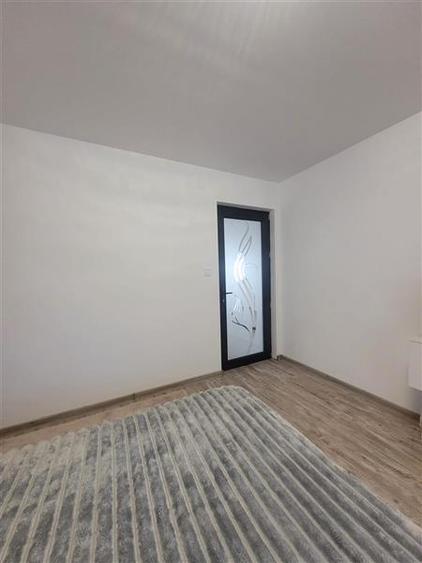 Casă individuală cu 4 camere cu Teren 500 Mp în Nisipari