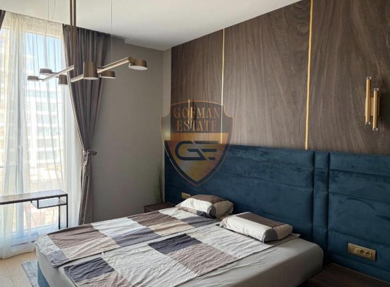 Apartament cu 3 camere semidecomandat, mobilat în Nord
