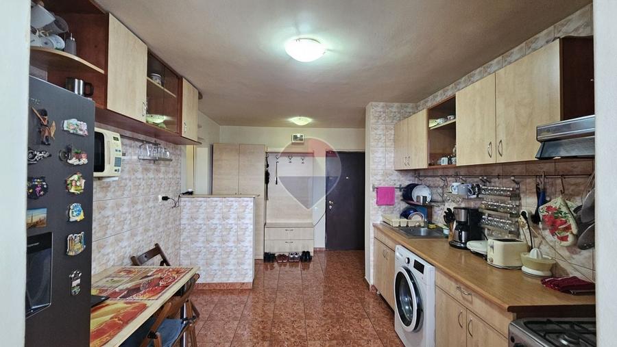 Apartament cu 2 camere decomandat, mobilat în Ghencea