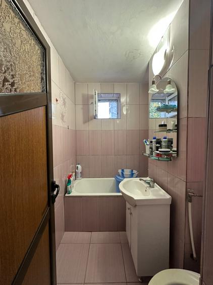 Apartament cu 2 camere decomandat în Podu Roș