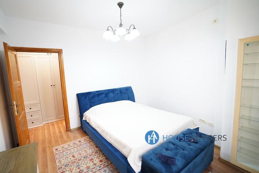 Apartament cu 3 camere, mobilat în Romană