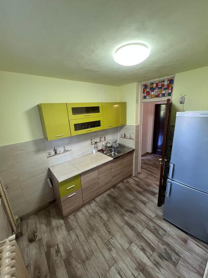 Apartament cu 2 camere decomandat în Berceni