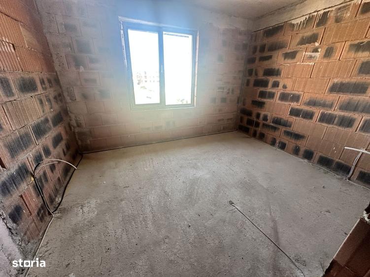 Casă cu 4 camere cu Teren 242 Mp în Central