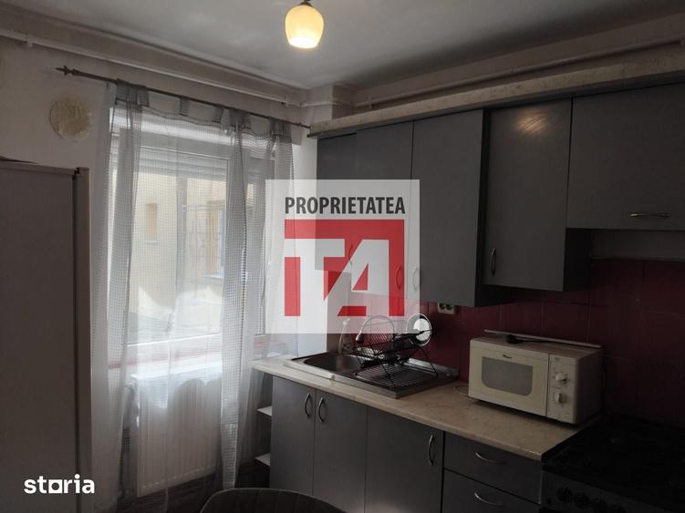Apartament cu 2 camere decomandat în Progresul