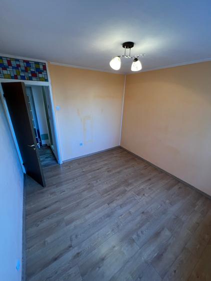 Apartament cu 2 camere decomandat în Berceni
