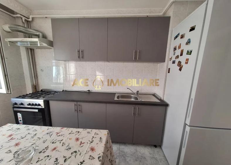 Apartament cu 3 camere decomandat, mobilat în Dristor