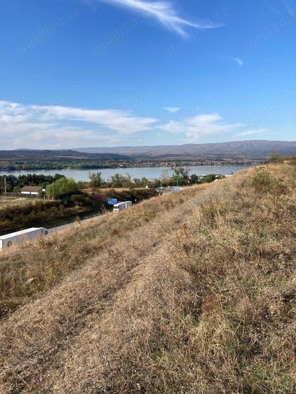 Teren de 3439 mp, în Central