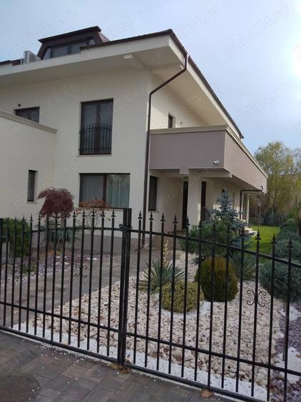 Casă cu 6 camere cu Teren 663 Mp în Crevedia