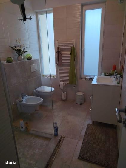 Casă cu 4 camere cu Teren 487 Mp în Vladimirescu