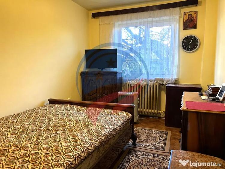 Apartament cu 3 camere decomandat în Central