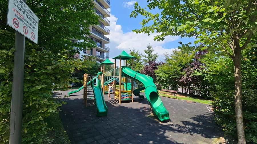 Apartament cu 2 camere semidecomandat, mobilat în Bună Ziua