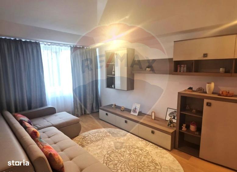 Apartament cu 2 camere, mobilat în Central