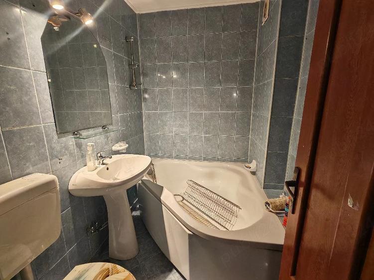 Apartament cu 3 camere semidecomandat în Liviu Rebreanu