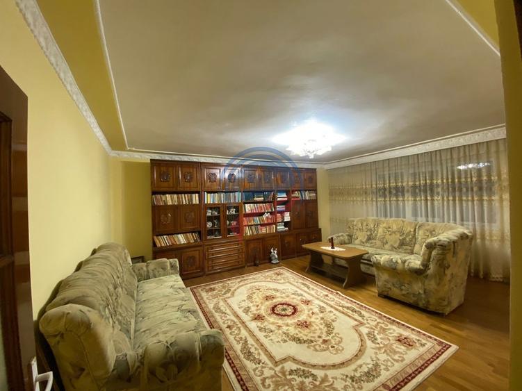 Casă individuală cu 6 camere cu Teren 720 Mp în Bordei