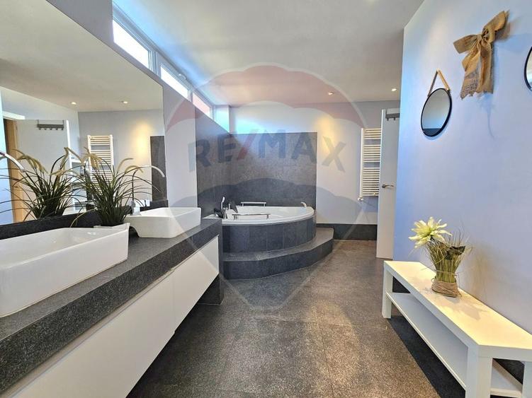 Apartament lux cu 2 camere de inchiriat Centrul Vechi Constanta - 10