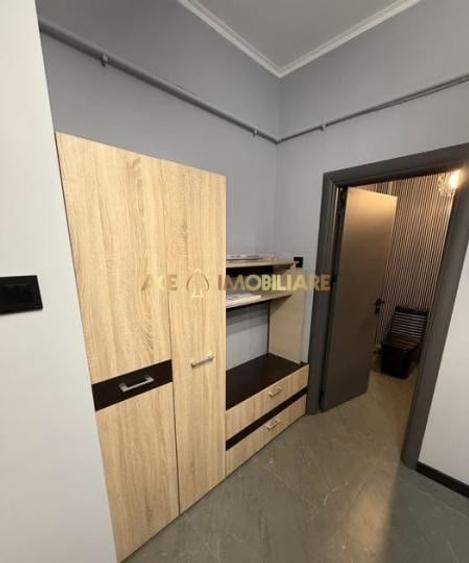Apartament cu 2 camere semidecomandat, mobilat în Giurgiului